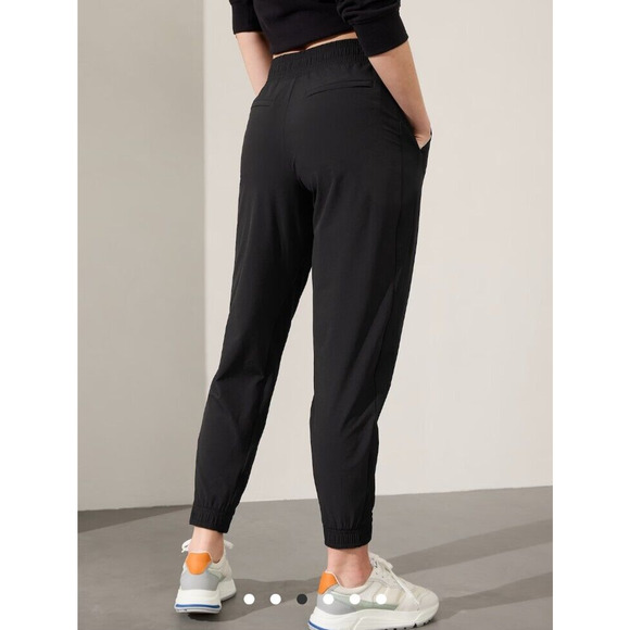 Athleta Brooklyn Legacy Mid Rise Black Jogger Size 12 Large 530631 Athleisure - Picture 3 of 14